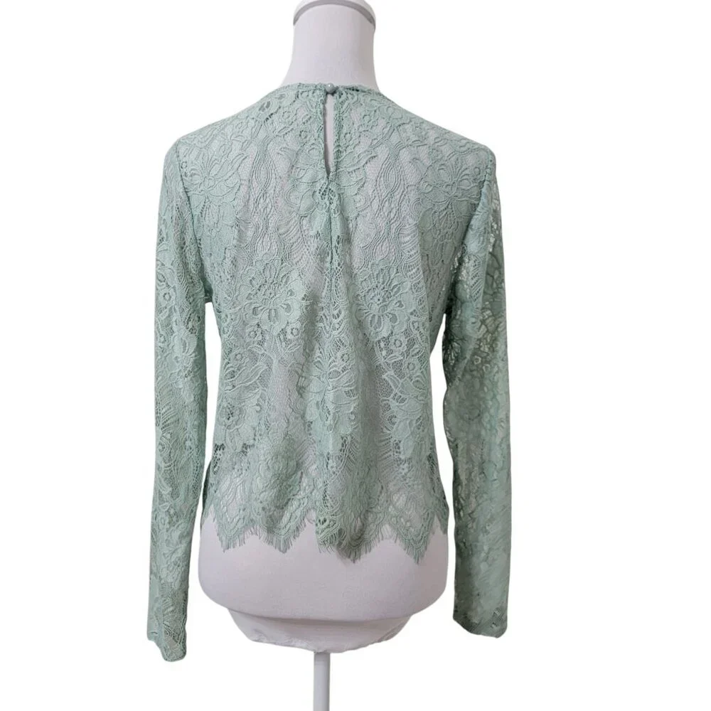 Forever 21 Size M Mint Green Lace Long Sleeve Crop Blouse